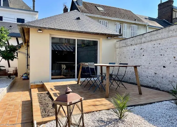 Gare - Le Cabanon Grand Large *