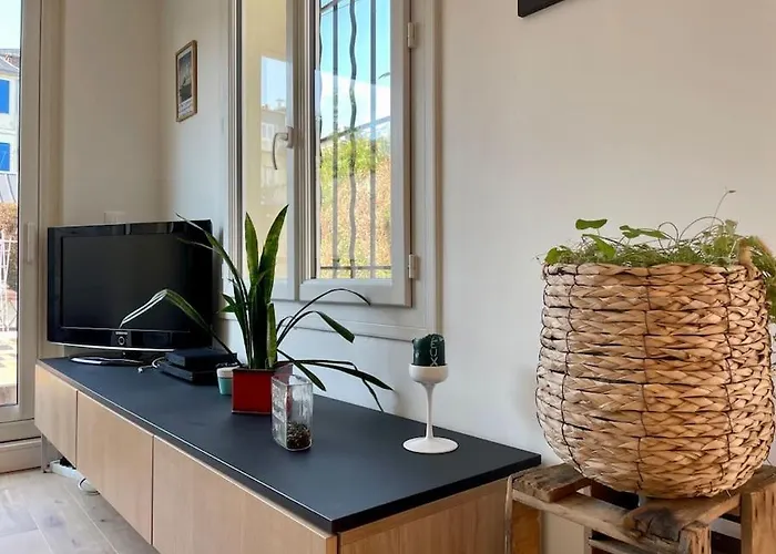 Gare - Le Cabanon Grand Large *